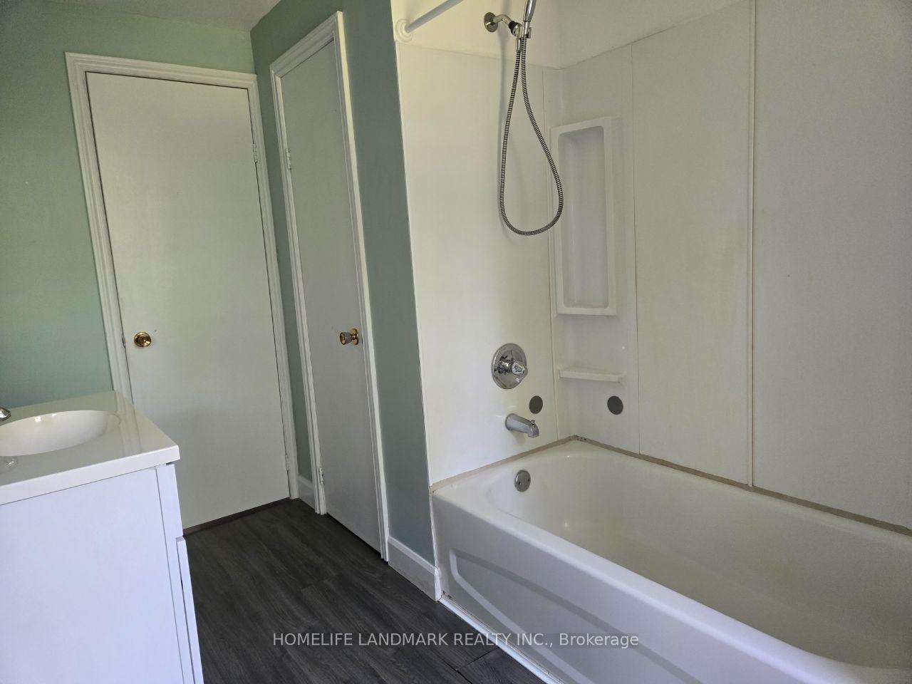 Photo 10 of Unit 2, 22 Centre Street, Aurora, Aurora Village — HOMEH