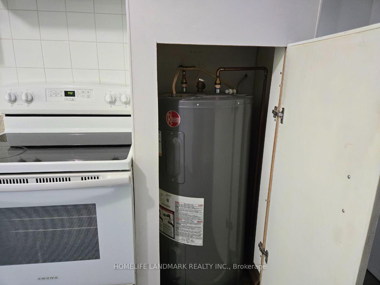 Photo 13 of Unit 2, 22 Centre Street, Aurora, Aurora Village — HOMEH