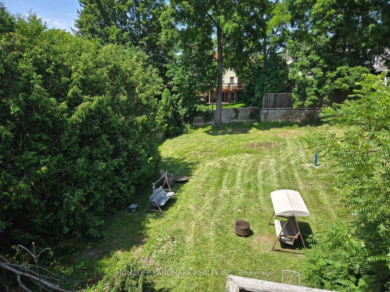 Photo 15 of Unit 2, 22 Centre Street, Aurora, Aurora Village — HOMEH