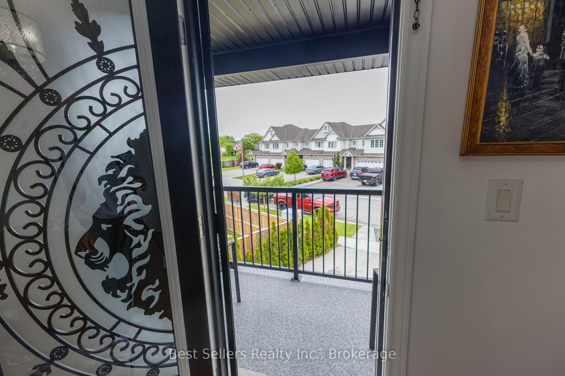 Photo 23 of 214 Cardinal Crescent, Welland, Coyle Creek — HOMEH