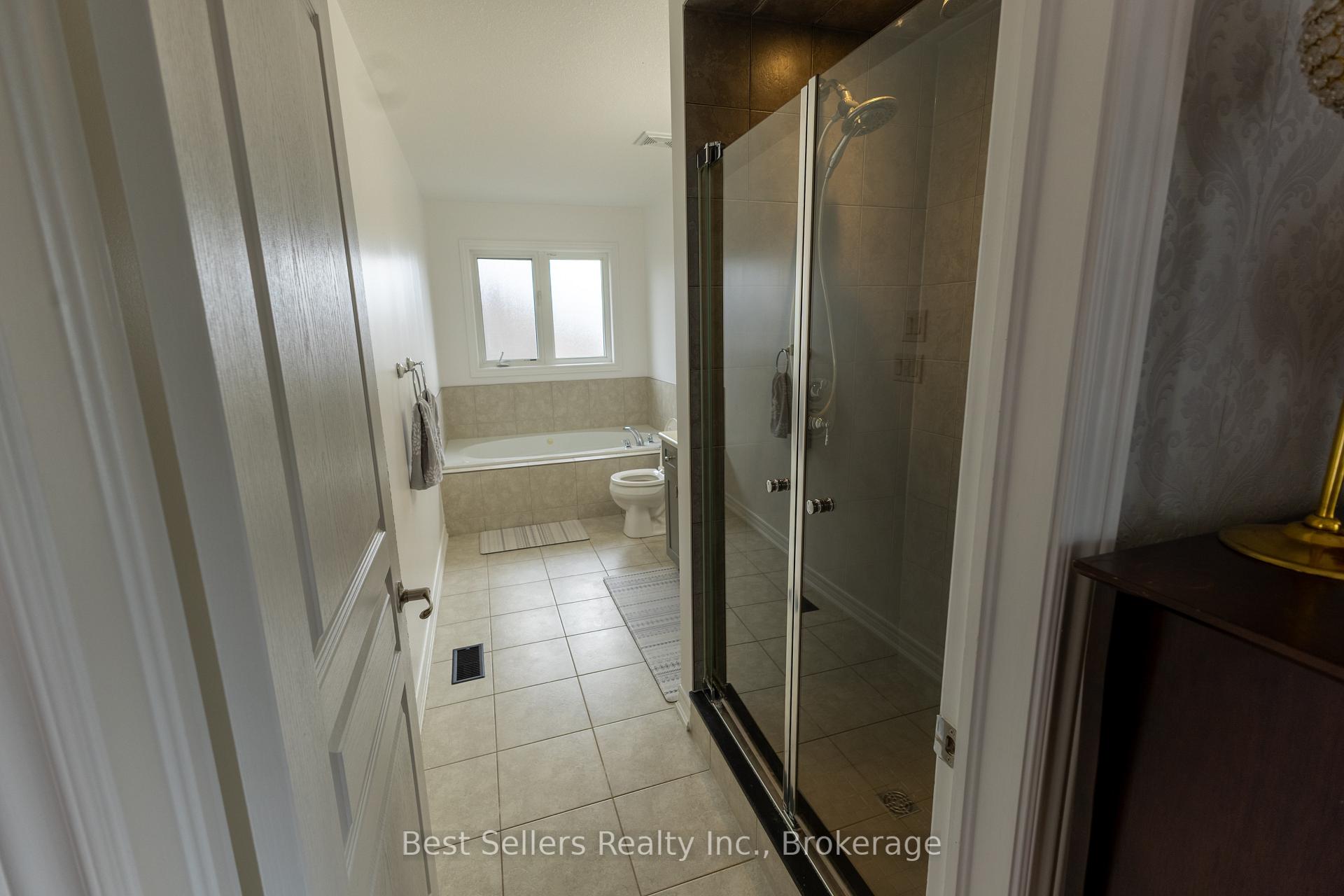 Photo 36 of 214 Cardinal Crescent, Welland, Coyle Creek — HOMEH