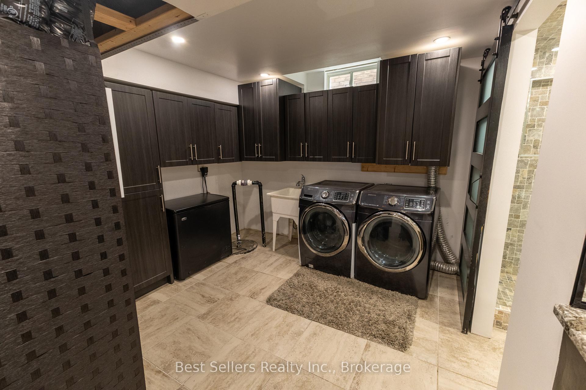 Photo 37 of 214 Cardinal Crescent, Welland, Coyle Creek — HOMEH