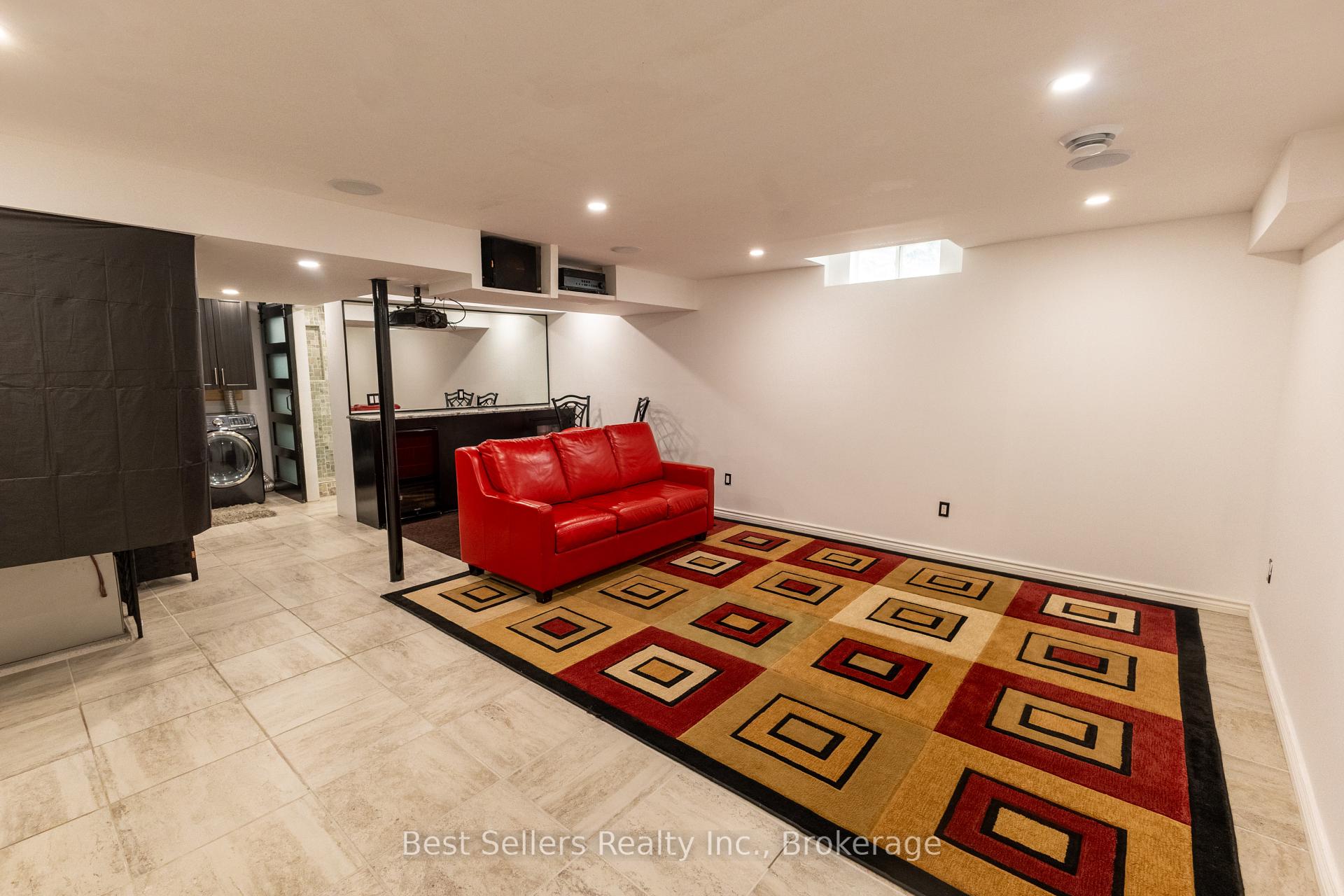 Photo 38 of 214 Cardinal Crescent, Welland, Coyle Creek — HOMEH