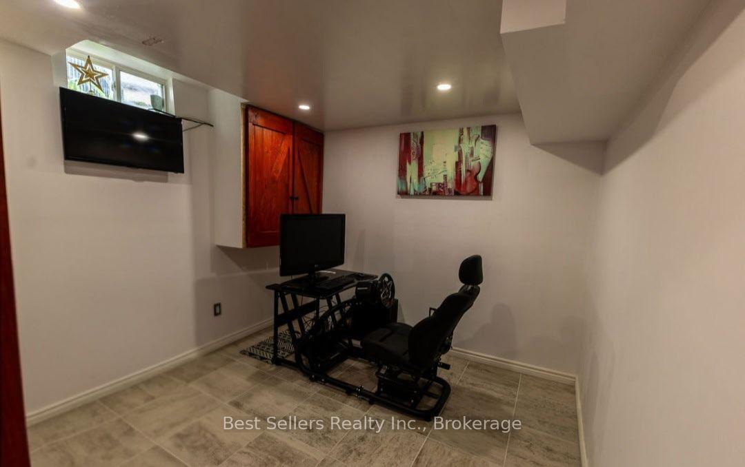 Photo 44 of 214 Cardinal Crescent, Welland, Coyle Creek — HOMEH