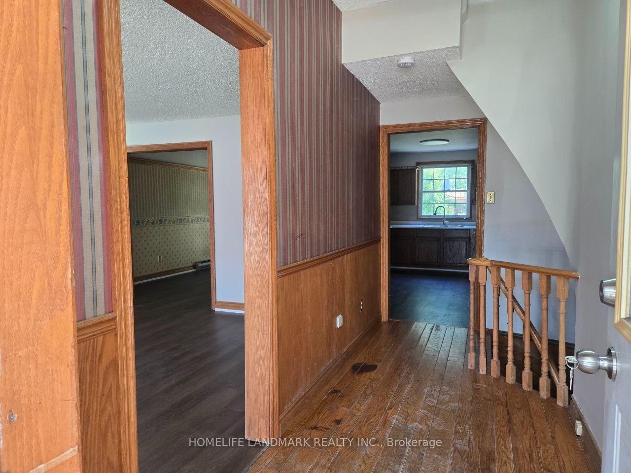 Photo 9 of Unit 1, 22 Centre Street, Aurora, Aurora Village — HOMEH