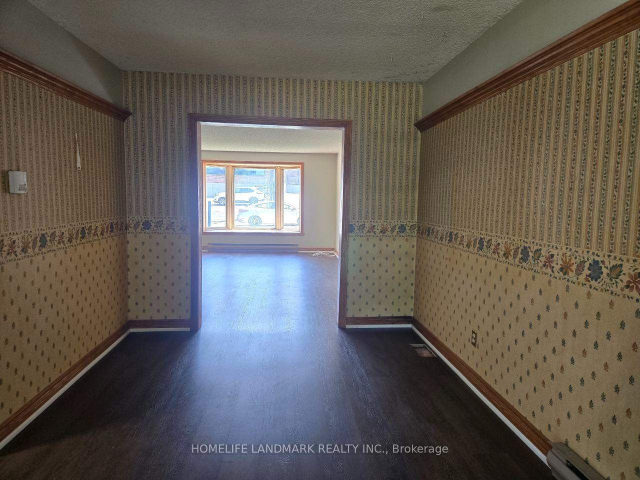 Photo 11 of Unit 1, 22 Centre Street, Aurora, Aurora Village — HOMEH
