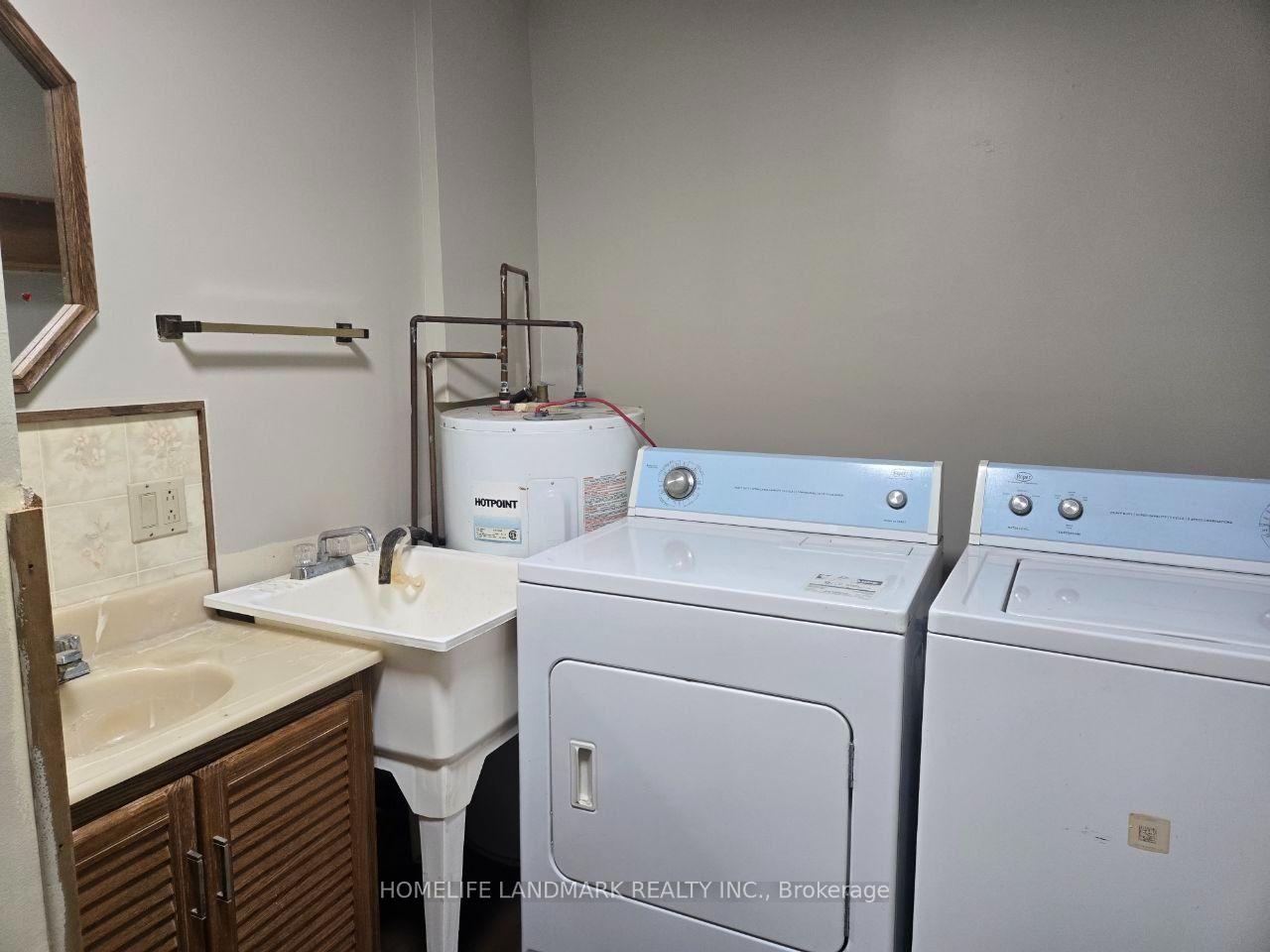 Photo 13 of Unit 1, 22 Centre Street, Aurora, Aurora Village — HOMEH