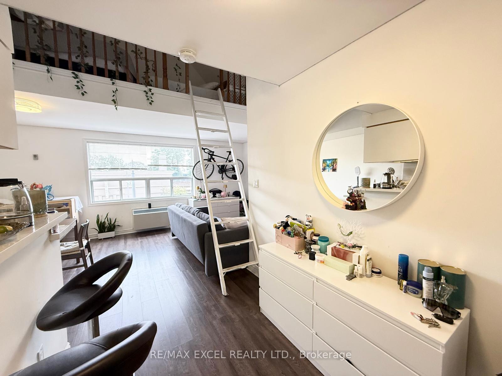 Photo 10 of Unit 305, 666 St Clair Avenue W, Toronto, Humewood-Cedarvale — HOMEH
