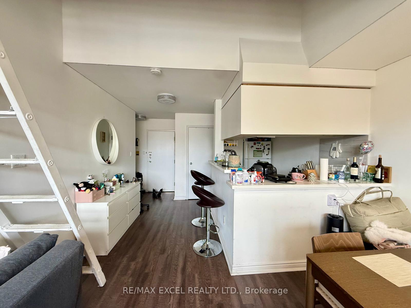 Photo 11 of Unit 305, 666 St Clair Avenue W, Toronto, Humewood-Cedarvale — HOMEH