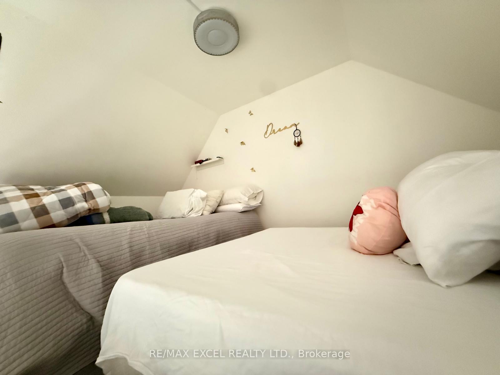 Photo 15 of Unit 305, 666 St Clair Avenue W, Toronto, Humewood-Cedarvale — HOMEH
