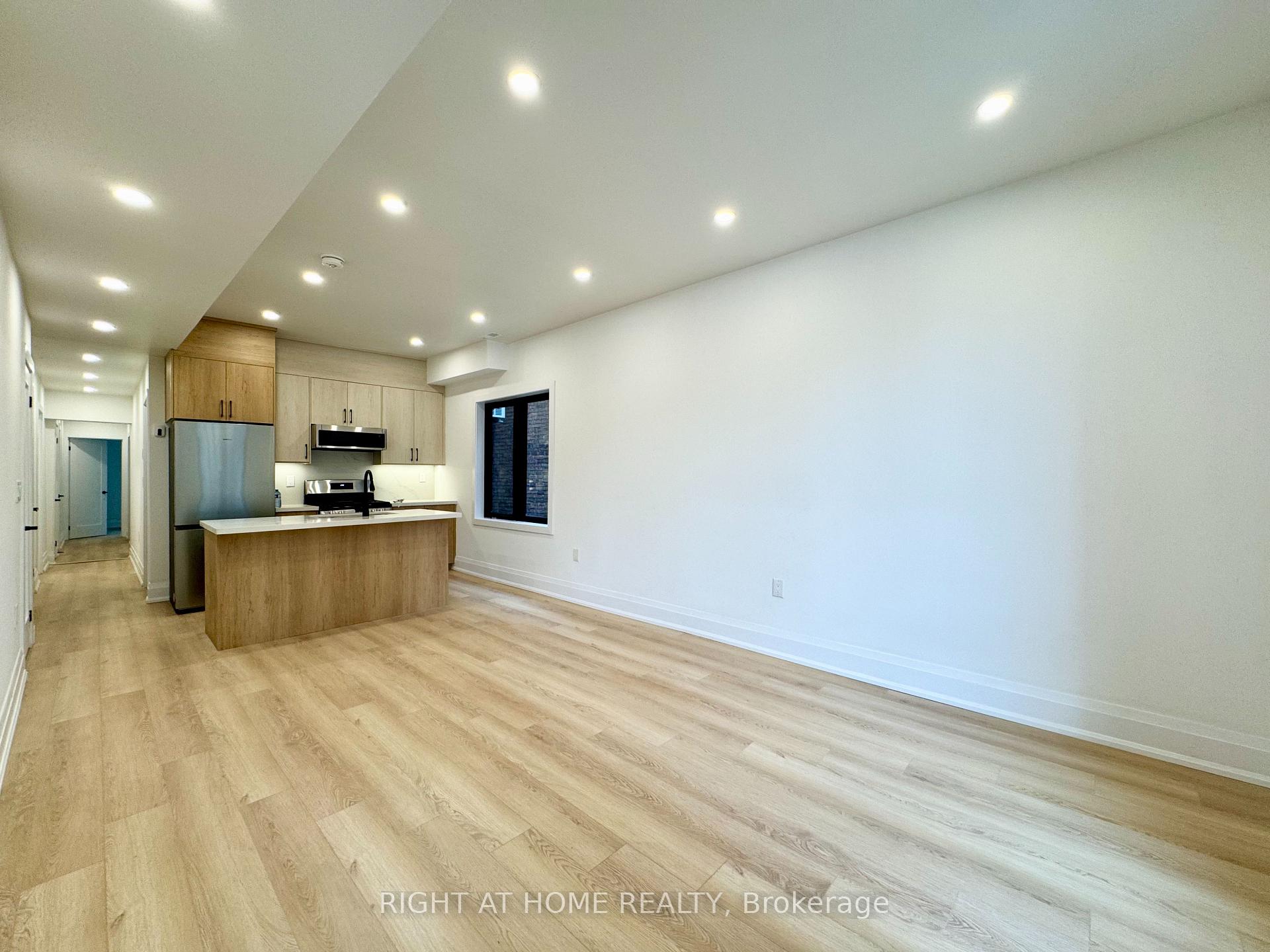 Photo 5 of Unit #2, 151 Gledhill Avenue, Toronto, Woodbine-Lumsden — HOMEH