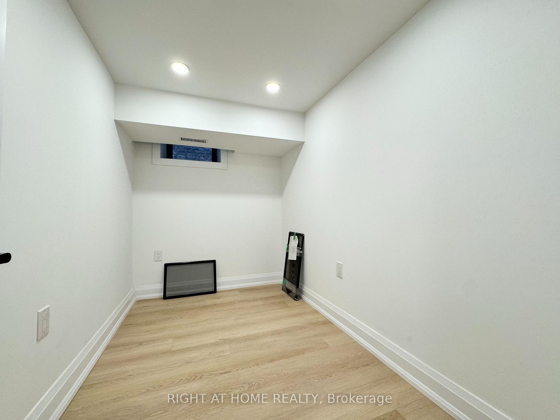 Photo 8 of Unit #1, 151 Gledhill Avenue, Toronto, Woodbine-Lumsden — HOMEH