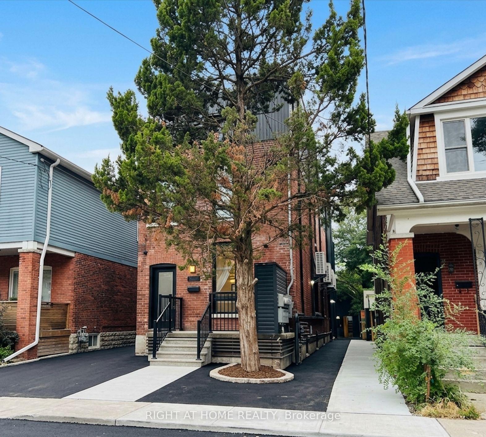 Photo 13 of Unit #1, 151 Gledhill Avenue, Toronto, Woodbine-Lumsden — HOMEH