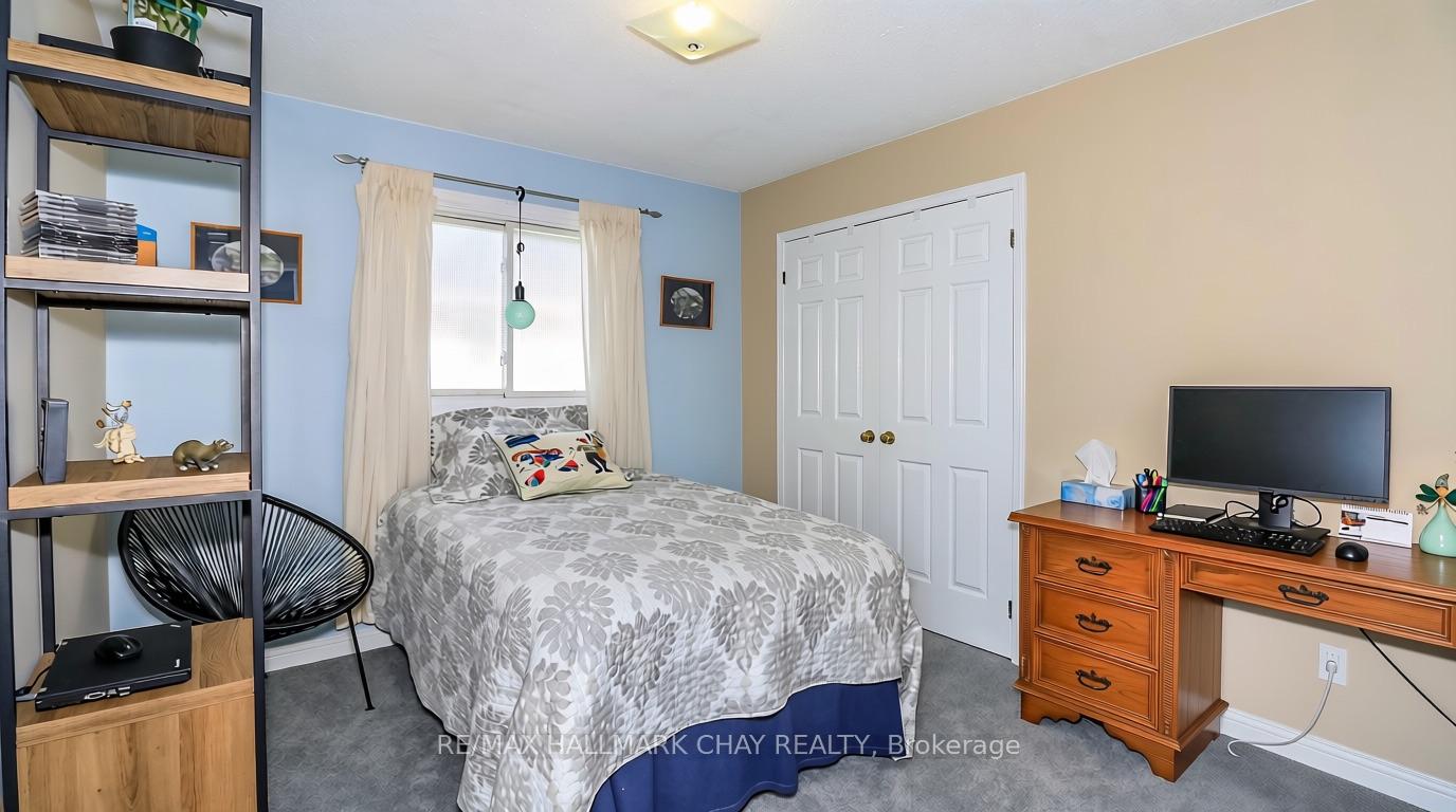 Photo 30 of 79 Browning Trail, Barrie, Letitia Heights — HOMEH