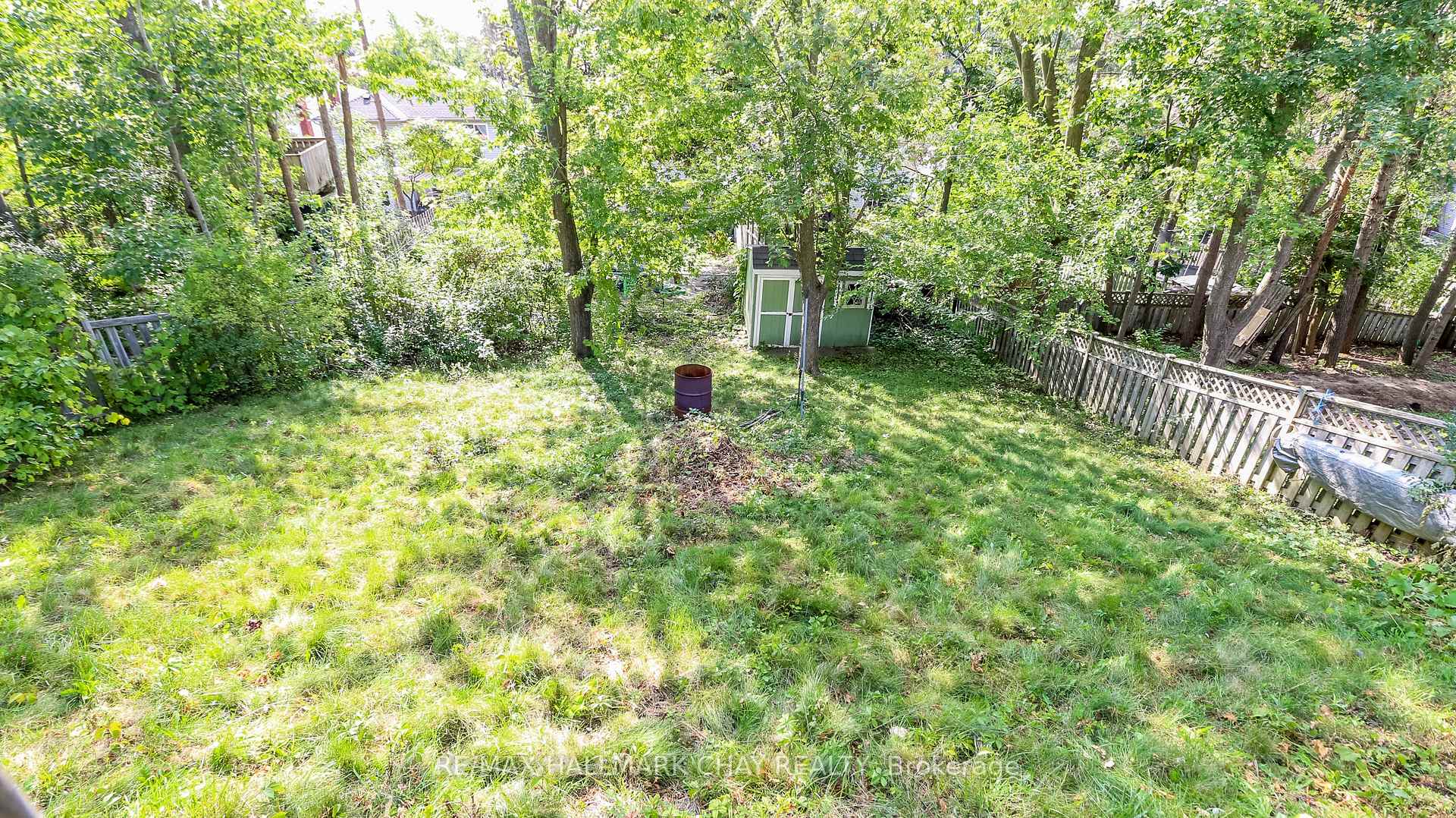 Photo 39 of 79 Browning Trail, Barrie, Letitia Heights — HOMEH