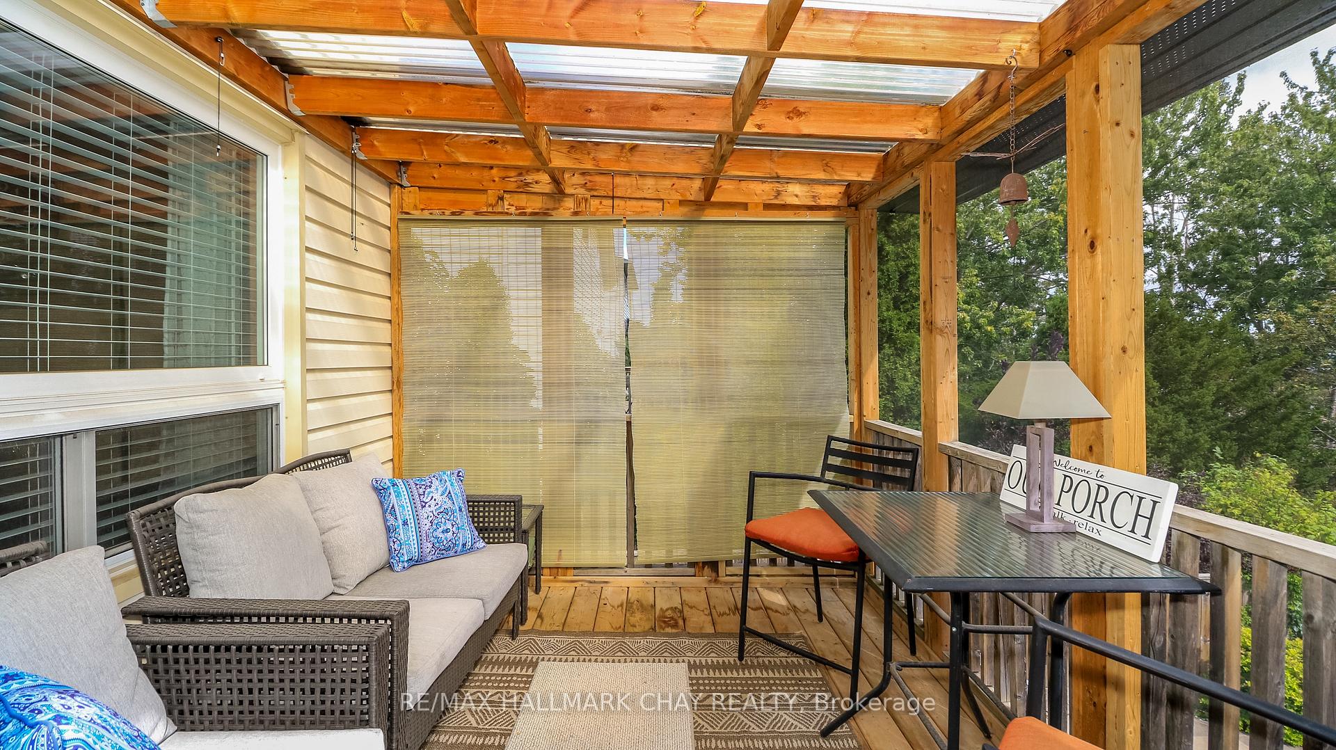 Photo 41 of 79 Browning Trail, Barrie, Letitia Heights — HOMEH