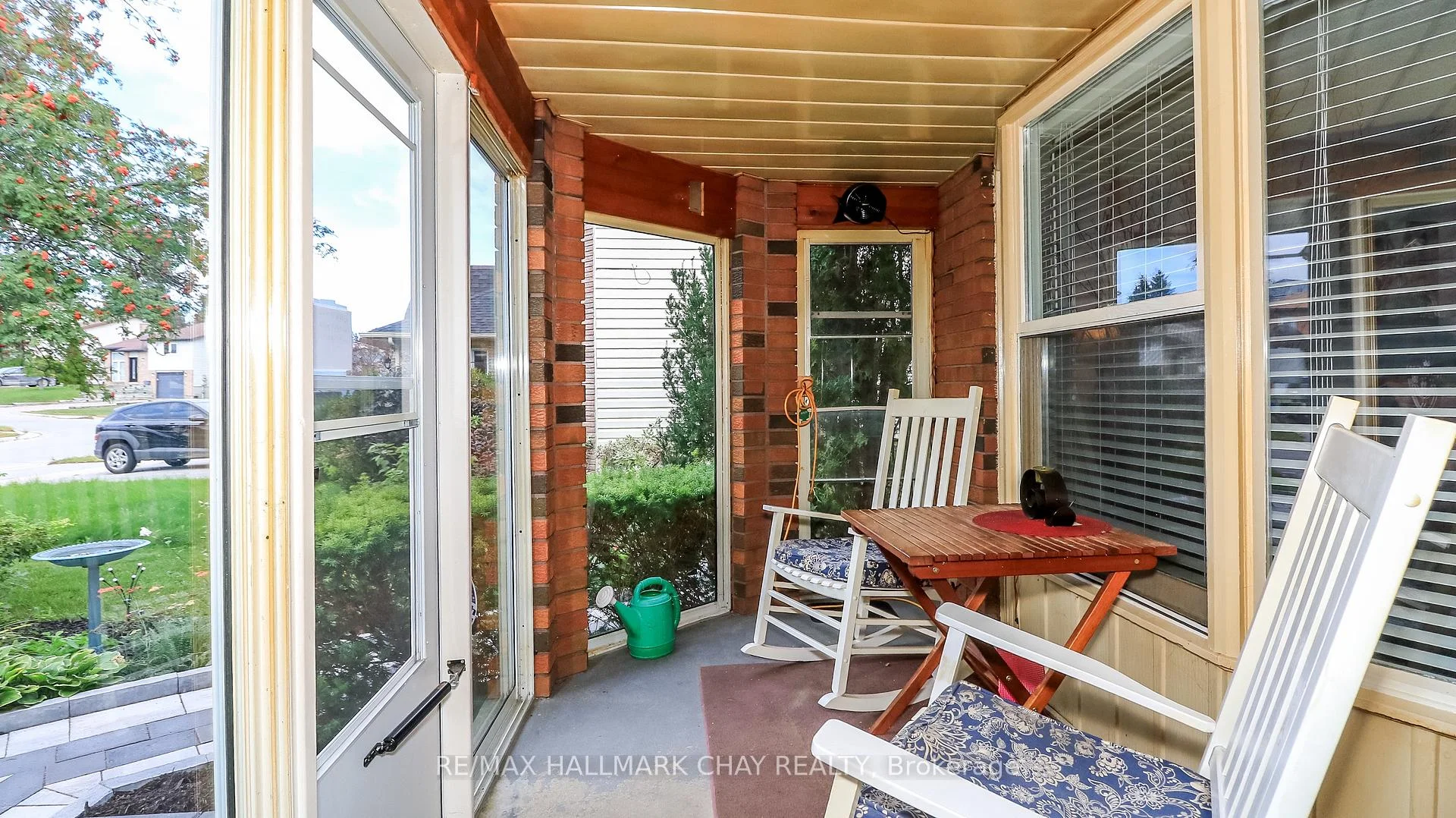 Photo 24 of 79 Browning Trail, Barrie, Letitia Heights — HOMEH