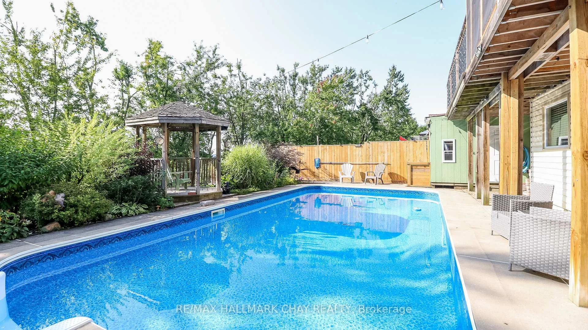 Photo 34 of 79 Browning Trail, Barrie, Letitia Heights — HOMEH