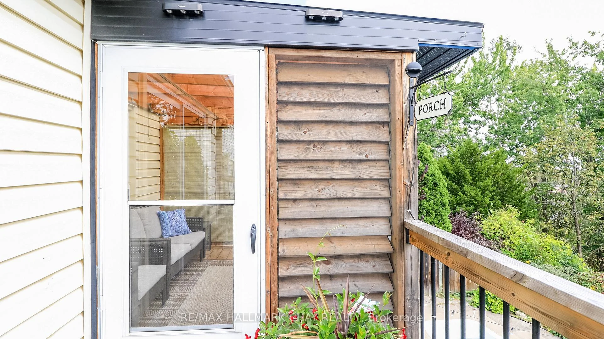 Photo 45 of 79 Browning Trail, Barrie, Letitia Heights — HOMEH
