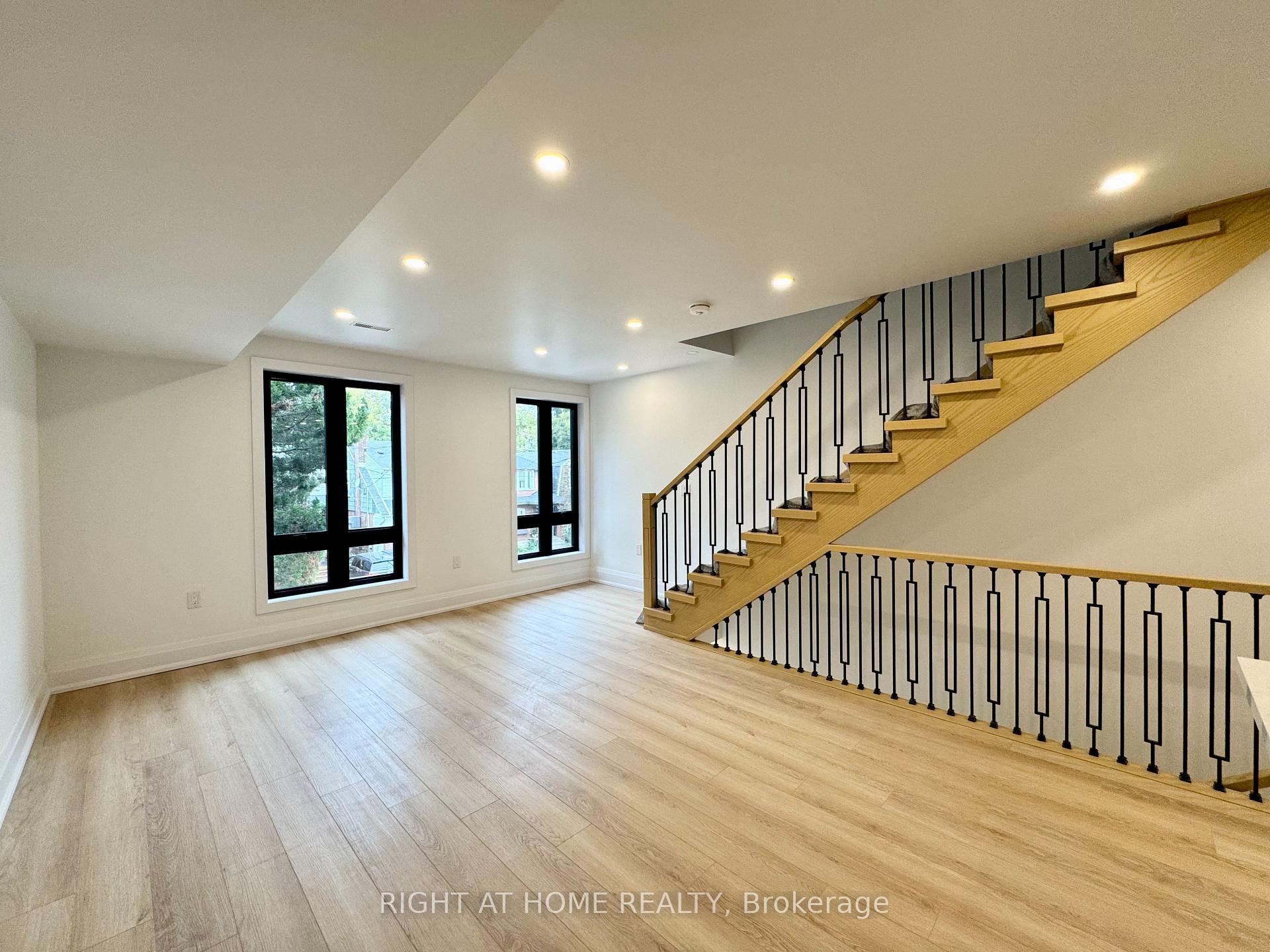 Photo 6 of Unit #3, 151 Gledhill Avenue, Toronto, Woodbine-Lumsden — HOMEH
