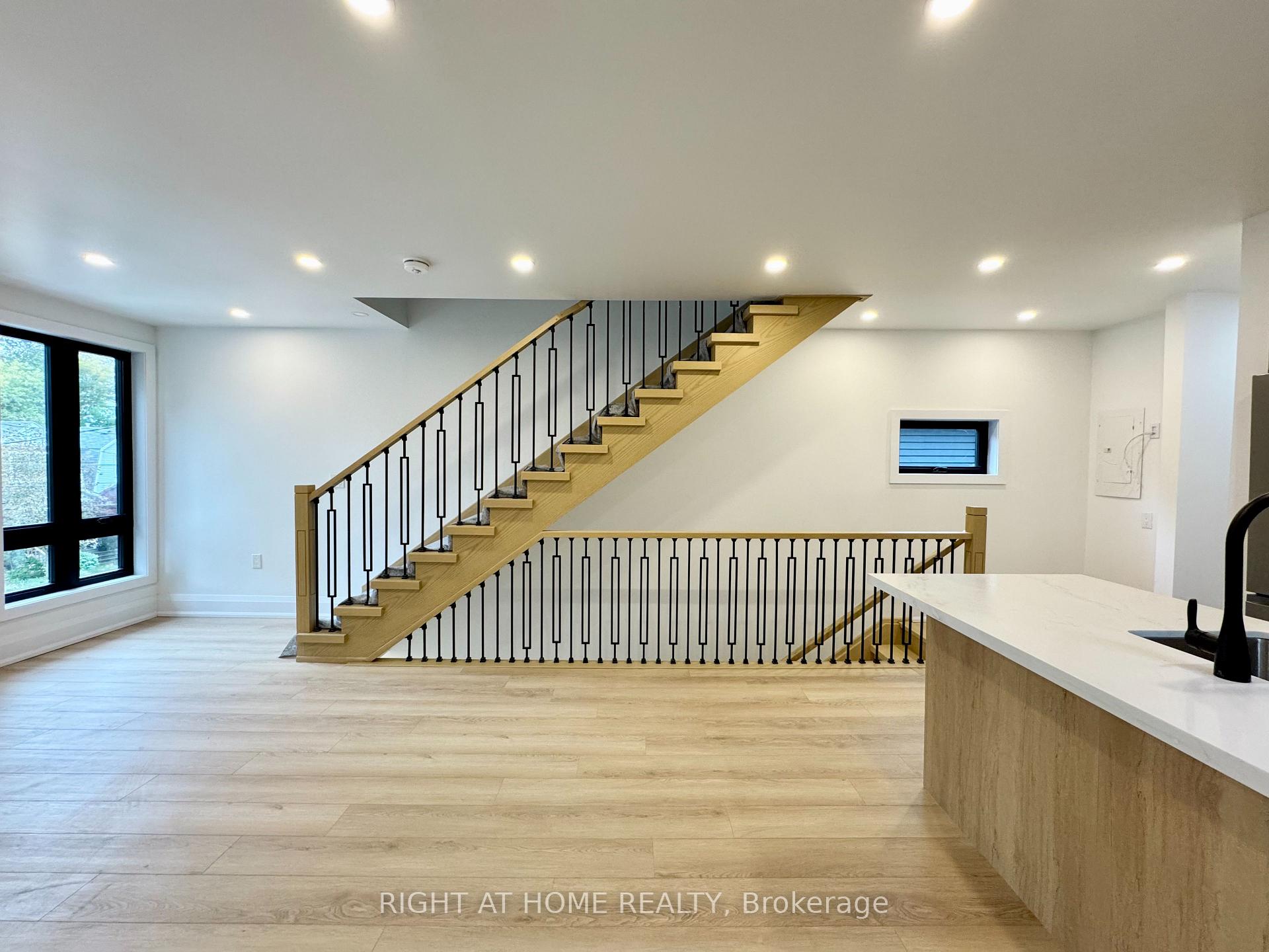 Photo 7 of Unit #3, 151 Gledhill Avenue, Toronto, Woodbine-Lumsden — HOMEH