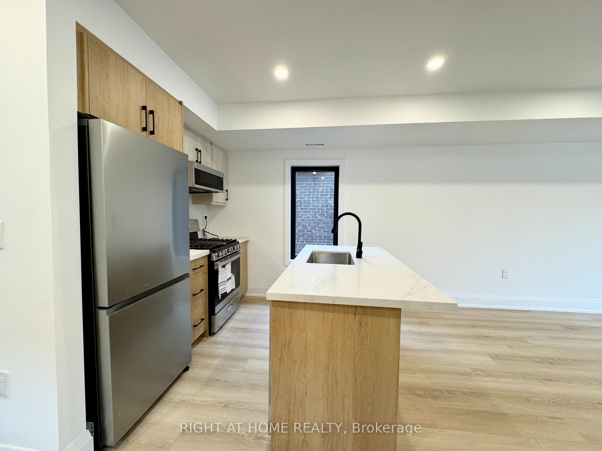 Photo 10 of Unit #3, 151 Gledhill Avenue, Toronto, Woodbine-Lumsden — HOMEH