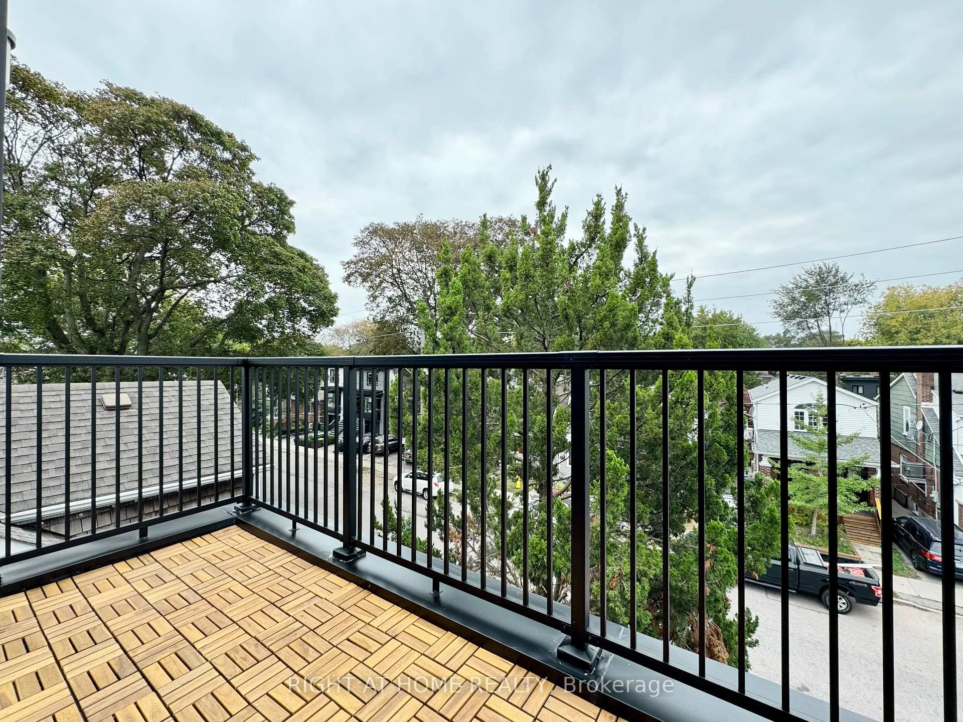 Photo 15 of Unit #4, 151 Gledhill Avenue, Toronto, Woodbine-Lumsden — HOMEH