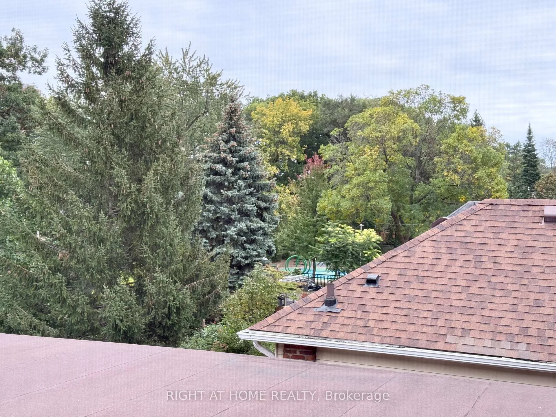 Photo 18 of Unit #4, 151 Gledhill Avenue, Toronto, Woodbine-Lumsden — HOMEH