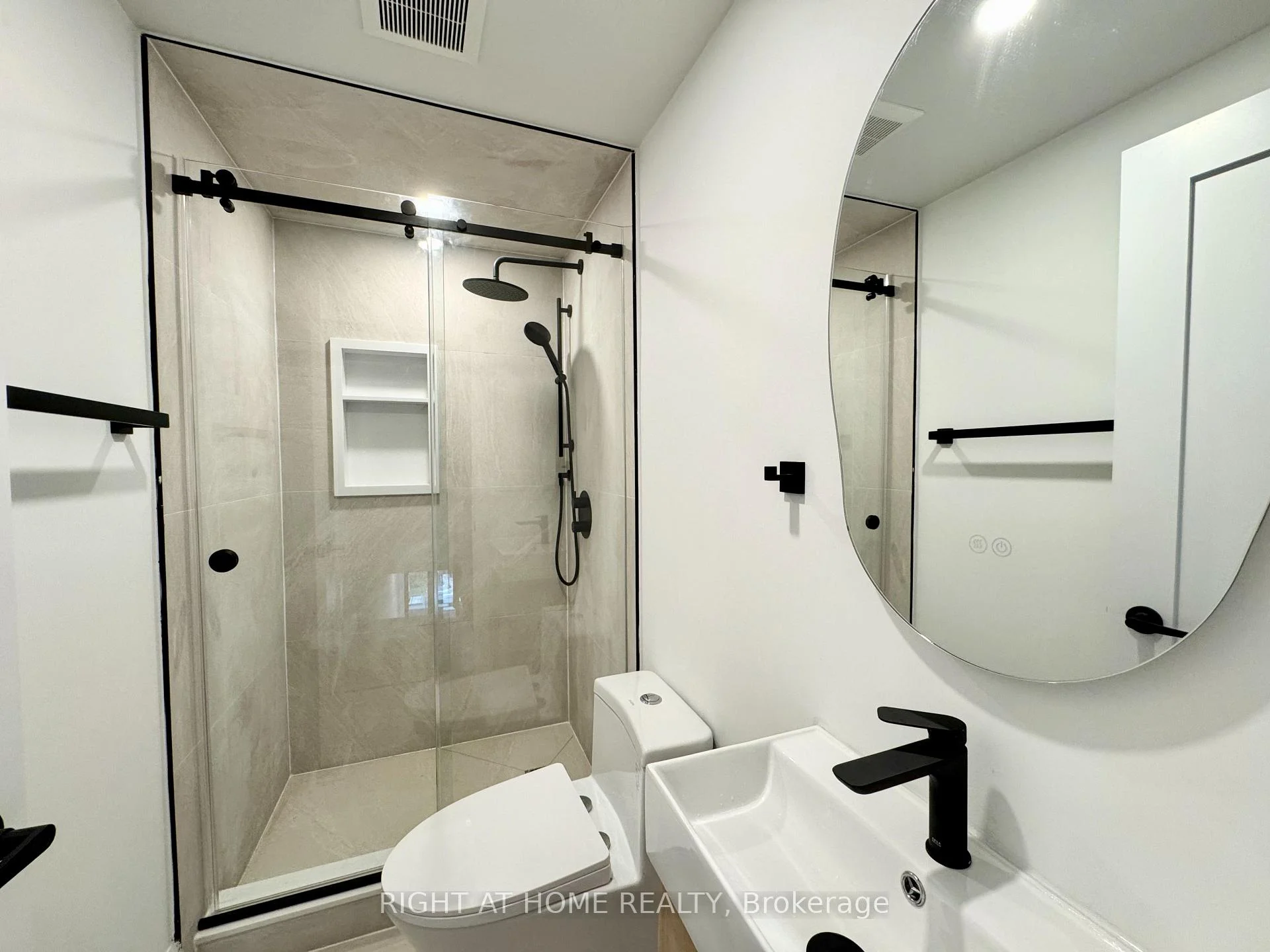 Photo 19 of Unit #4, 151 Gledhill Avenue, Toronto, Woodbine-Lumsden — HOMEH