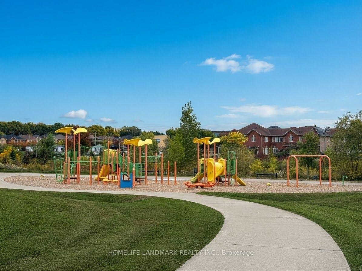 Photo 35 of 94 Stauffer Crescent, Markham, Cornell — HOMEH