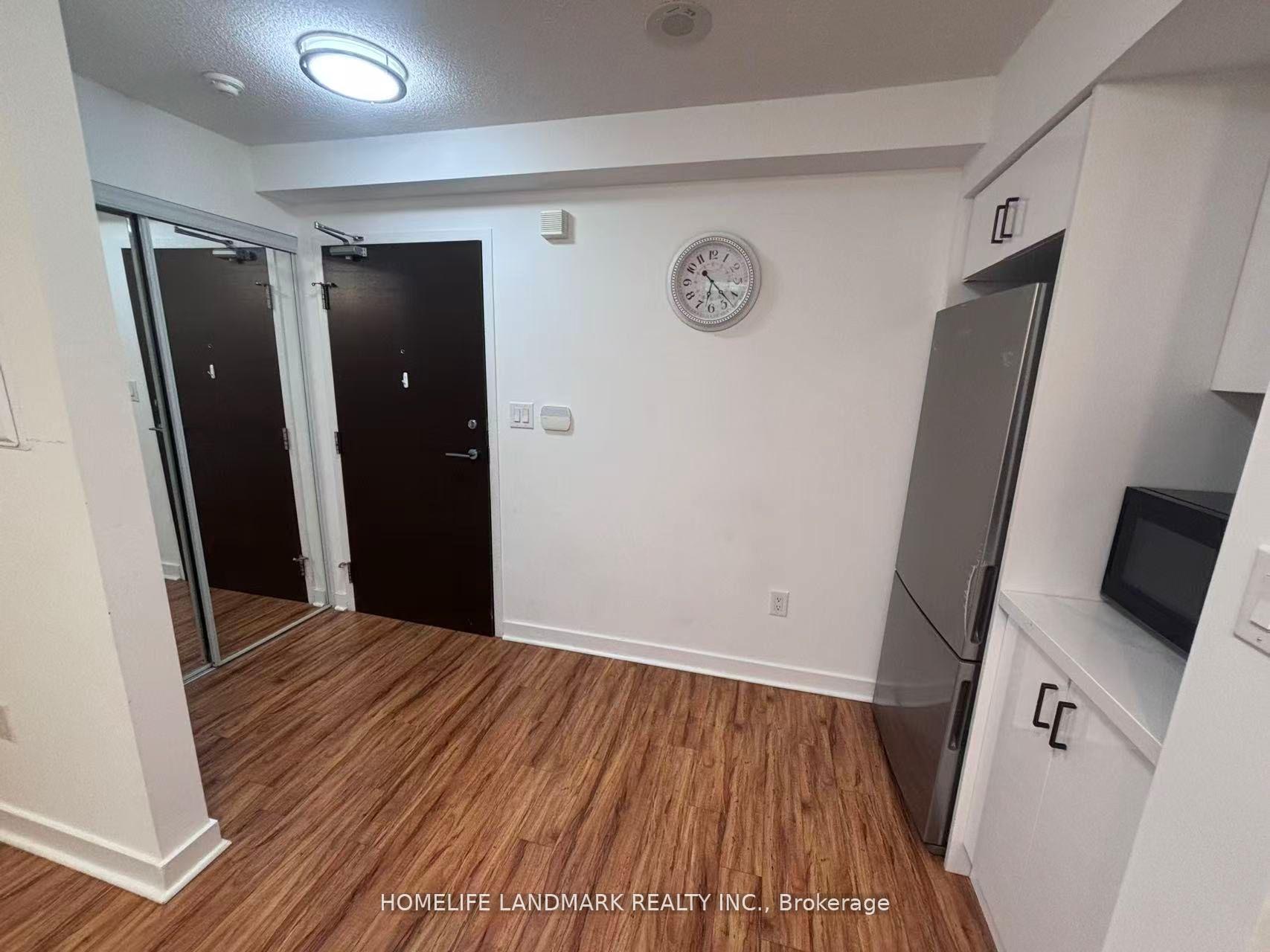 Photo 5 of Unit 1203, 21 Iceboat Terrace, Toronto, Waterfront Communities — HOMEH