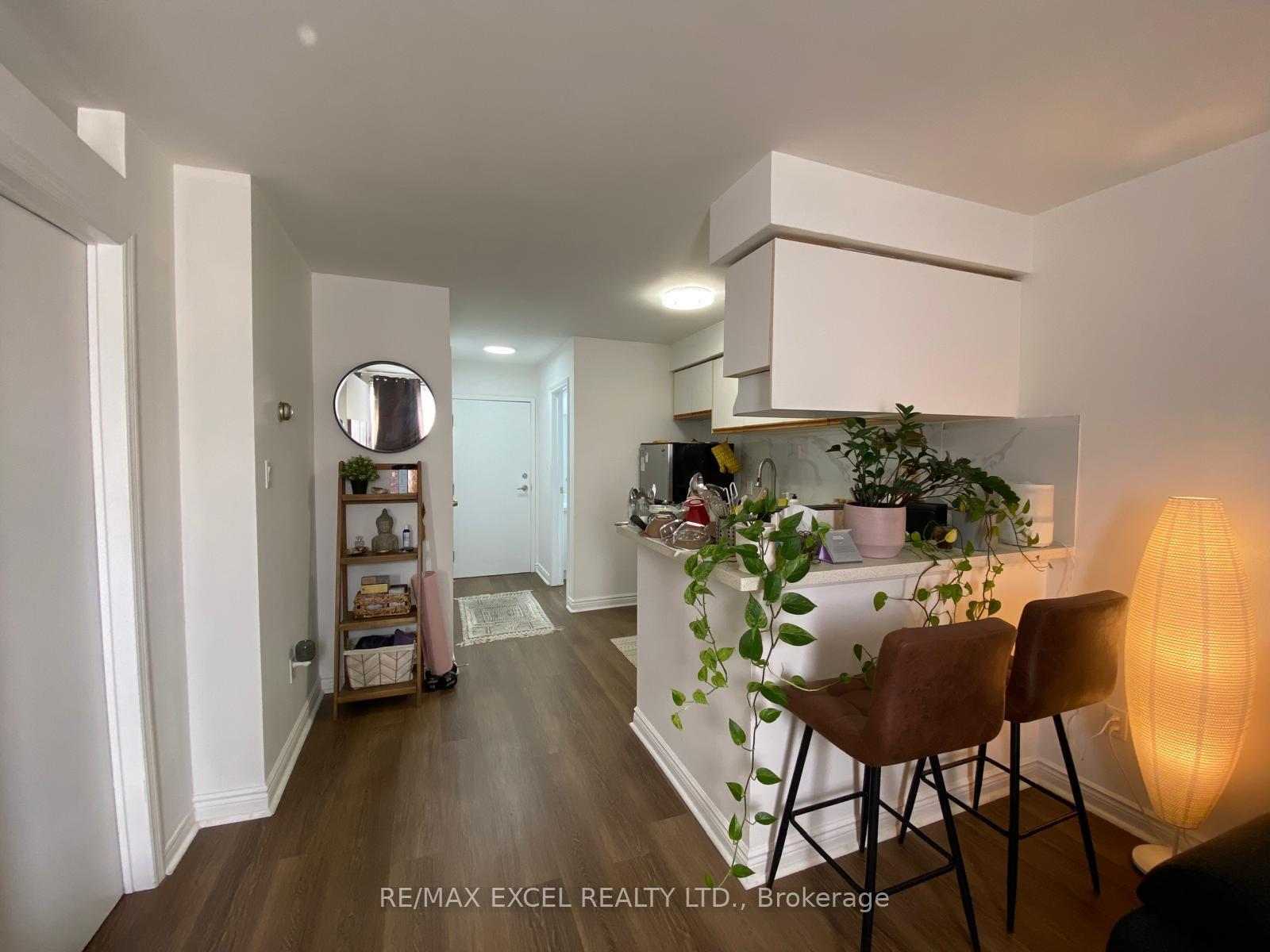 Photo 11 of Unit 203, 666 St Clair Avenue W, Toronto, Humewood-Cedarvale — HOMEH