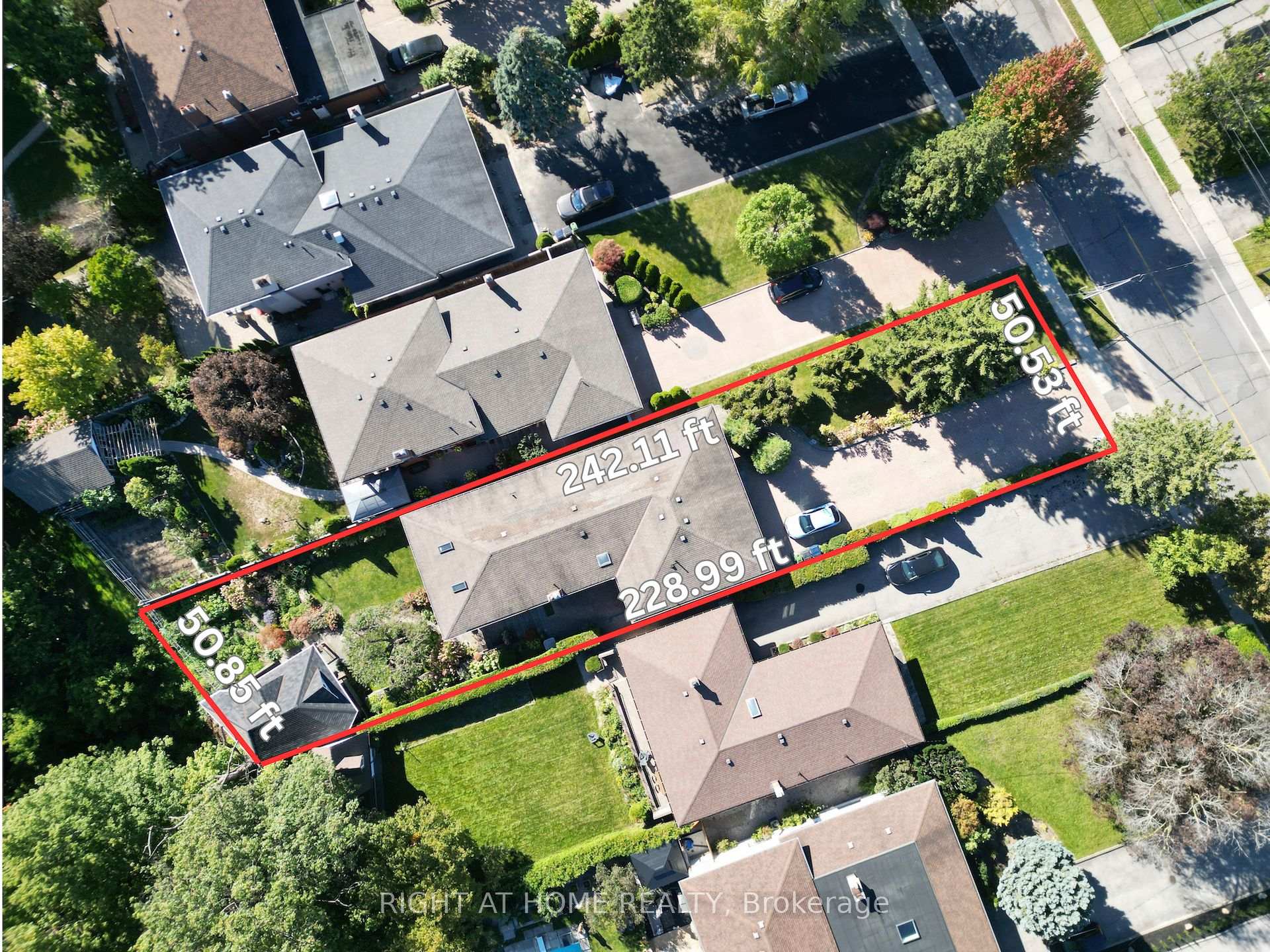 Photo 44 of 397 Maple Leaf Drive, North York, Maple Leaf — HOMEH