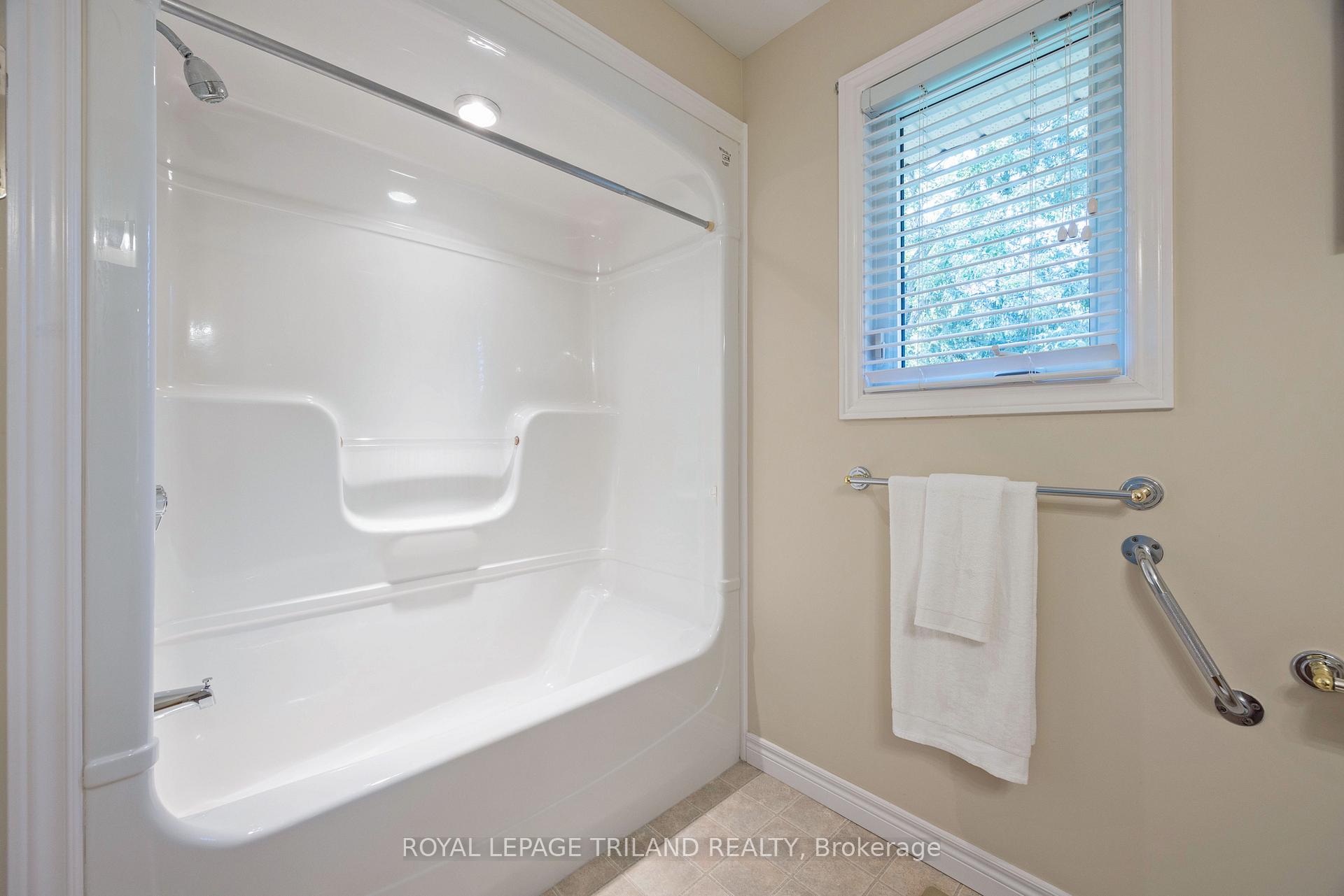 Photo 24 of 10001 Wellington Road, Southwold, Lynhurst — HOMEH