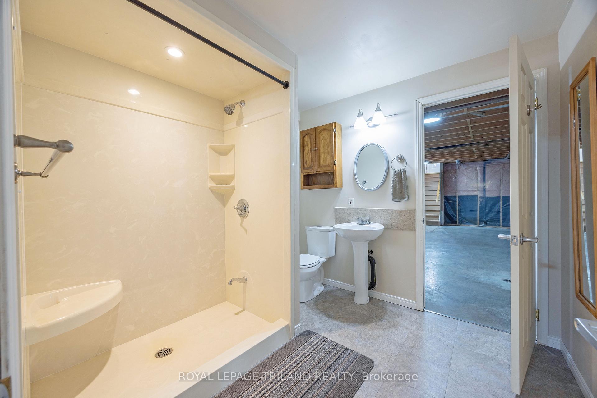 Photo 31 of 10001 Wellington Road, Southwold, Lynhurst — HOMEH