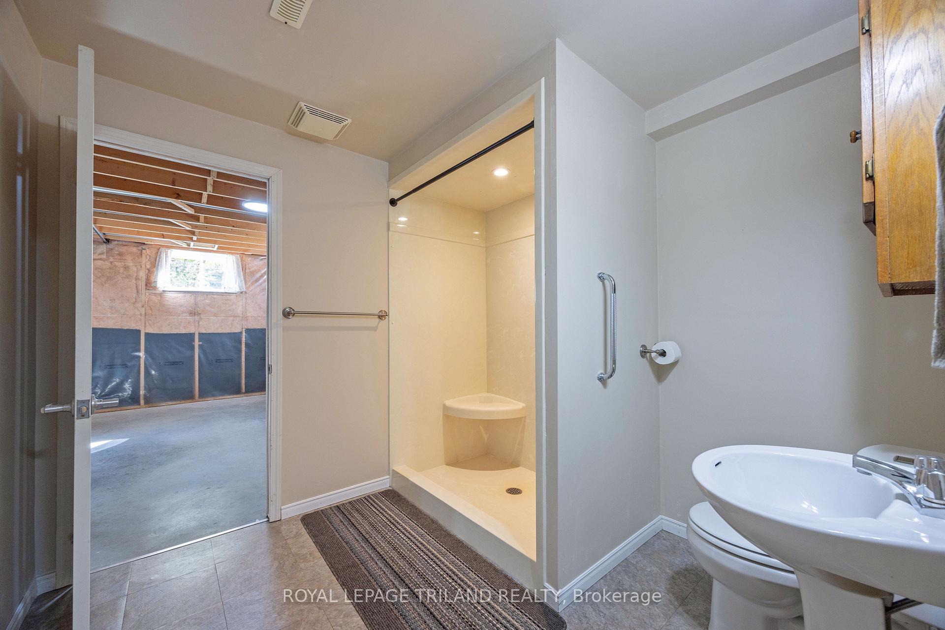 Photo 33 of 10001 Wellington Road, Southwold, Lynhurst — HOMEH