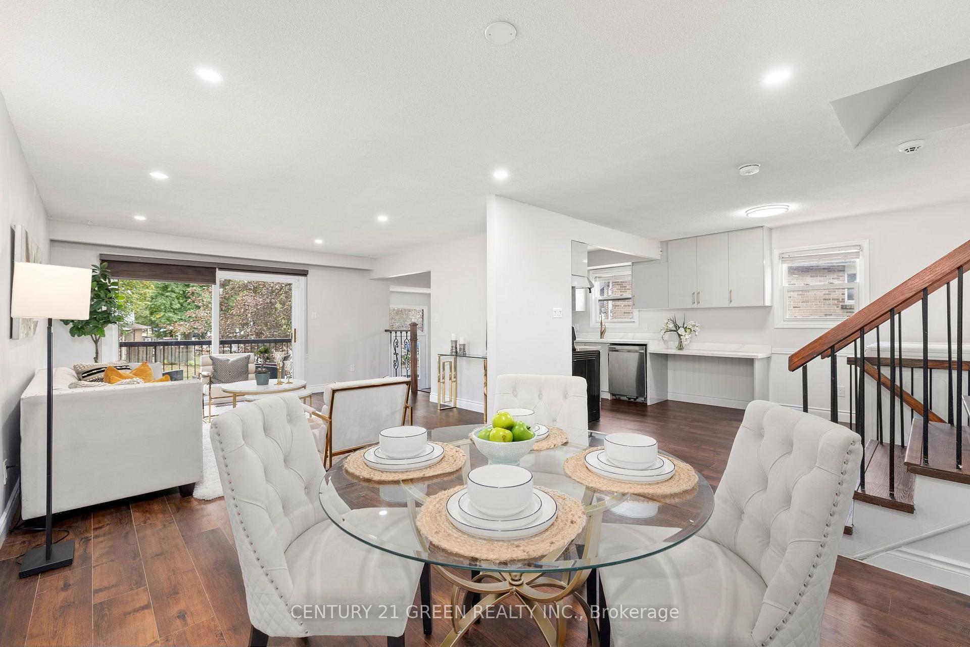 Photo 5 of 15 Lady Stewart Boulevard, Brampton, Westgate — HOMEH