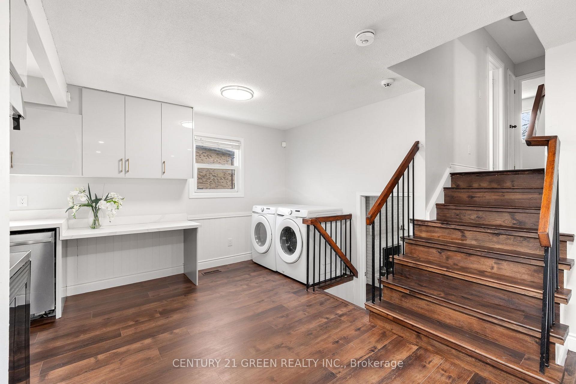 Photo 10 of 15 Lady Stewart Boulevard, Brampton, Westgate — HOMEH