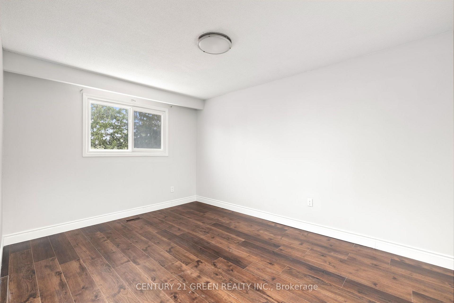 Photo 11 of 15 Lady Stewart Boulevard, Brampton, Westgate — HOMEH