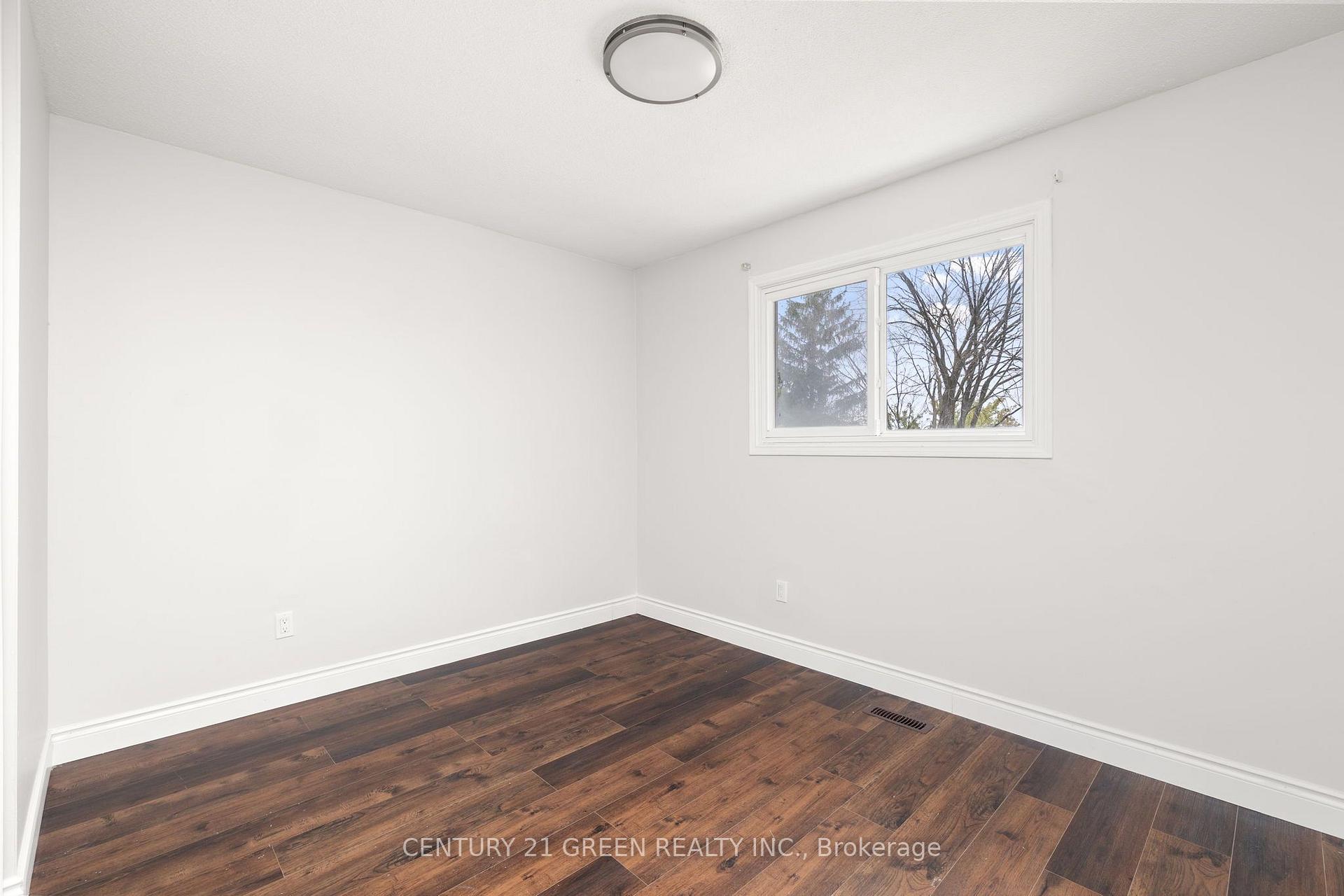 Photo 13 of 15 Lady Stewart Boulevard, Brampton, Westgate — HOMEH