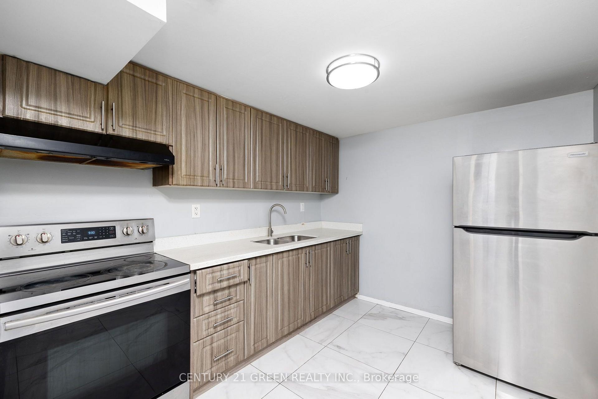 Photo 25 of 15 Lady Stewart Boulevard, Brampton, Westgate — HOMEH