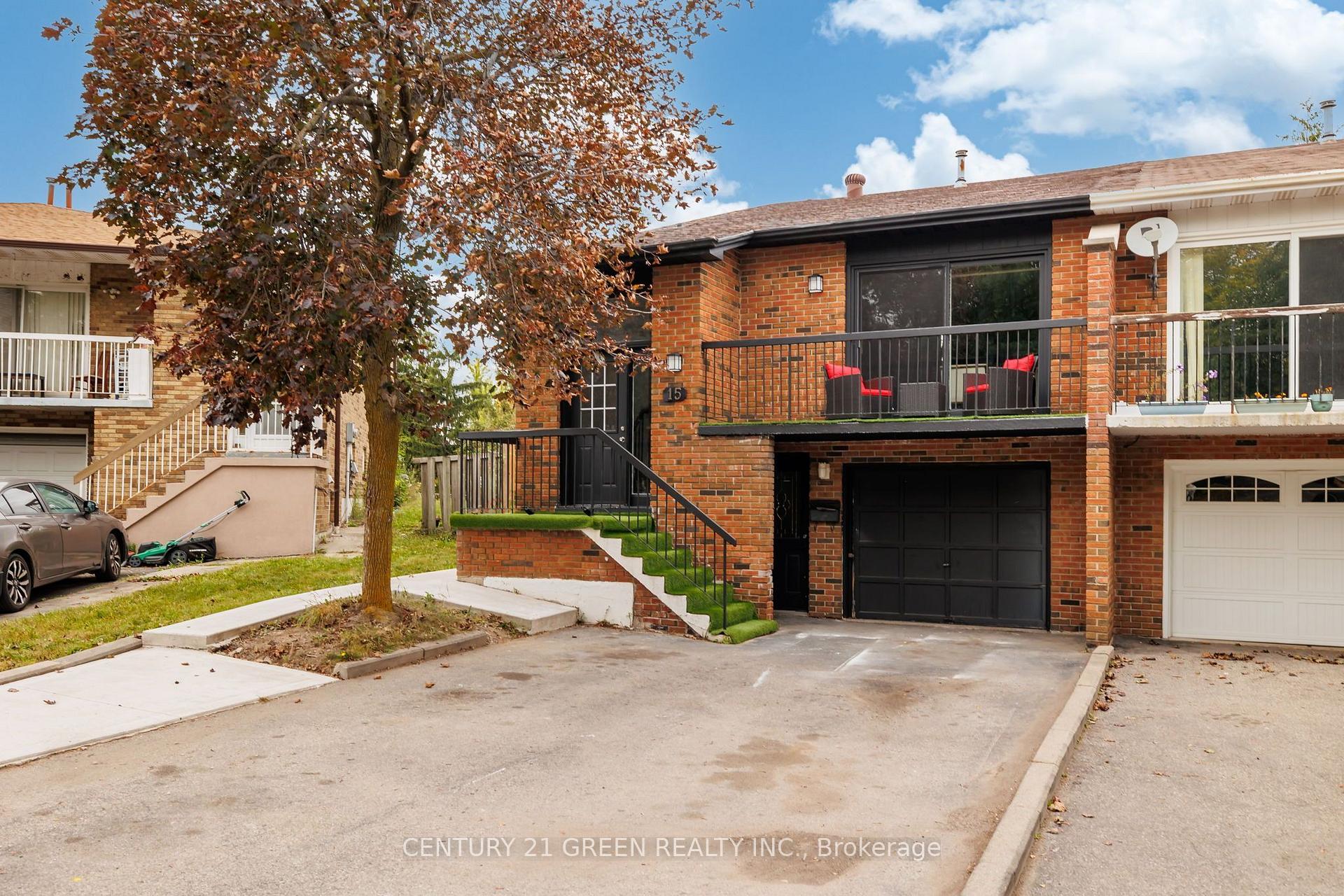 Photo of 15 Lady Stewart Boulevard