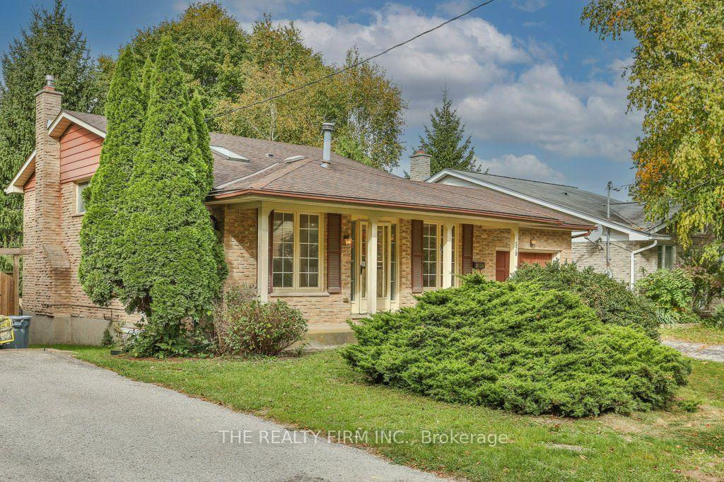 Photo 2 of 579 Boler Road, London, South K — HOMEH
