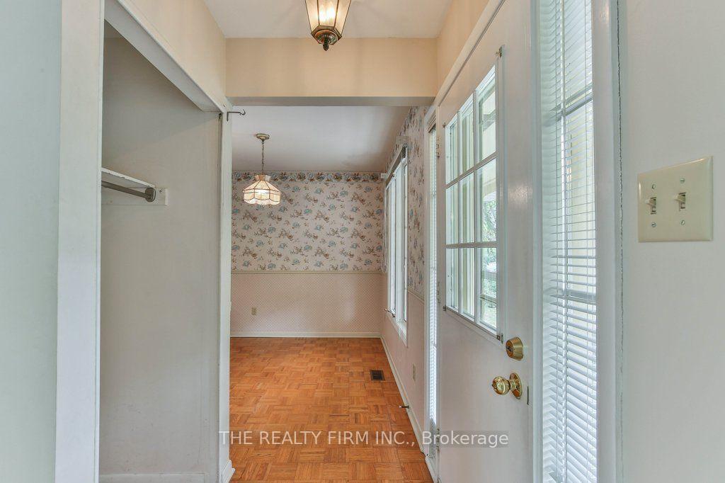 Photo 6 of 579 Boler Road, London, South K — HOMEH