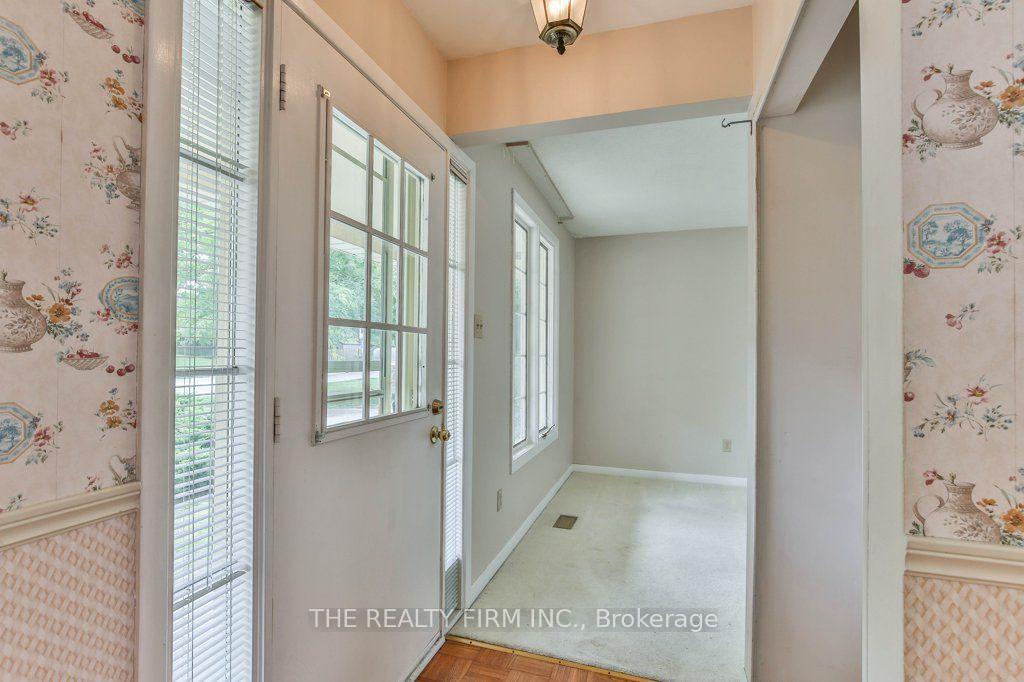 Photo 7 of 579 Boler Road, London, South K — HOMEH