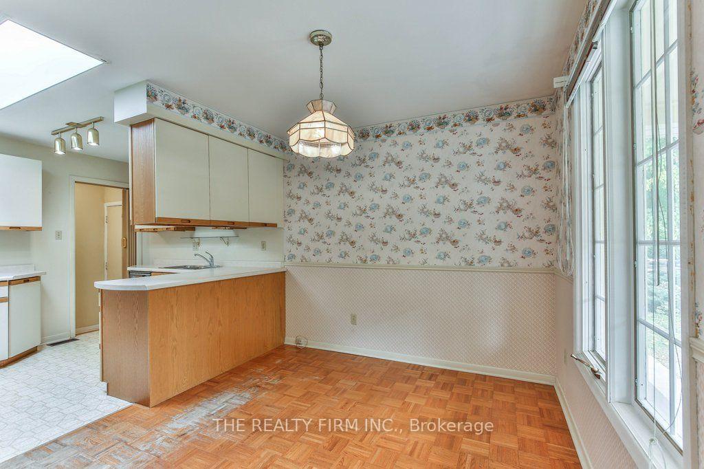 Photo 11 of 579 Boler Road, London, South K — HOMEH