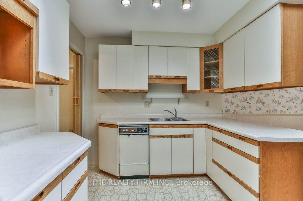 Photo 15 of 579 Boler Road, London, South K — HOMEH