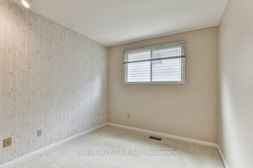 Photo 26 of 579 Boler Road, London, South K — HOMEH