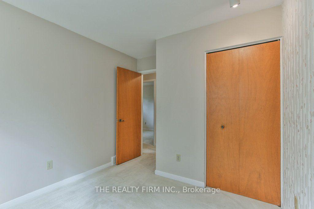 Photo 27 of 579 Boler Road, London, South K — HOMEH