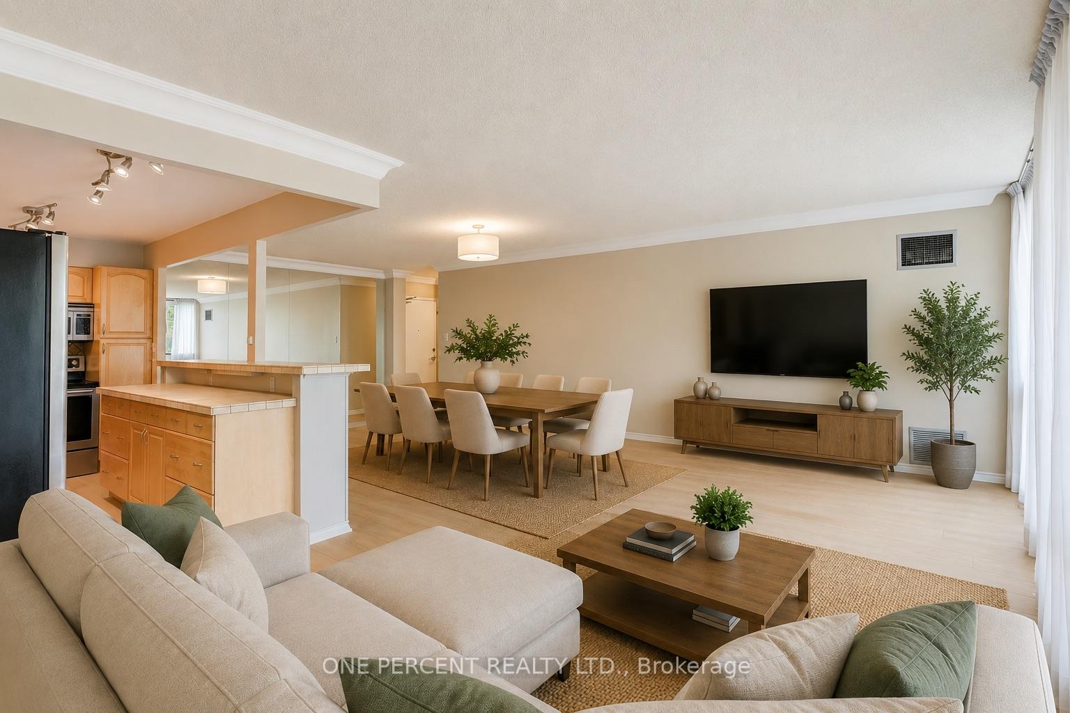 Photo 11 of Unit 302, 40 Baif Boulevard, Richmond Hill, North Richvale — HOMEH